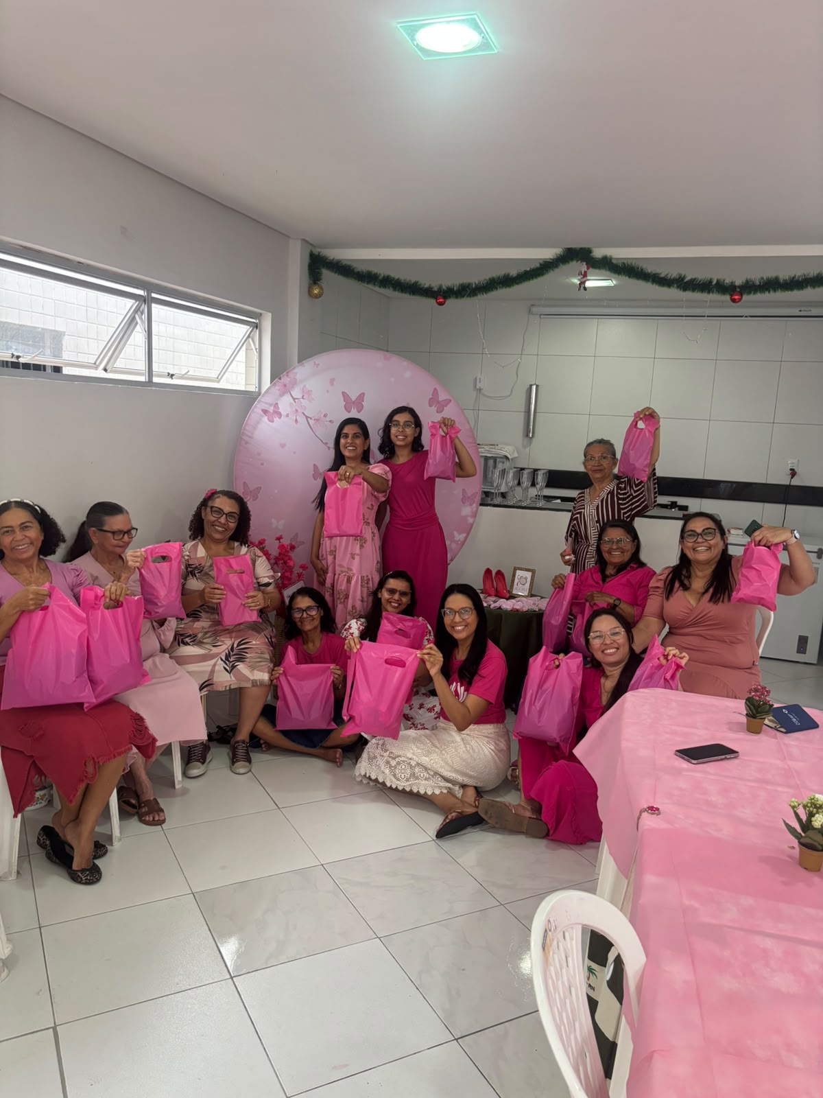 Encontro Rosa reúne mulheres em João Pessoa para uma tarde de cuidado e reflexão espiritual