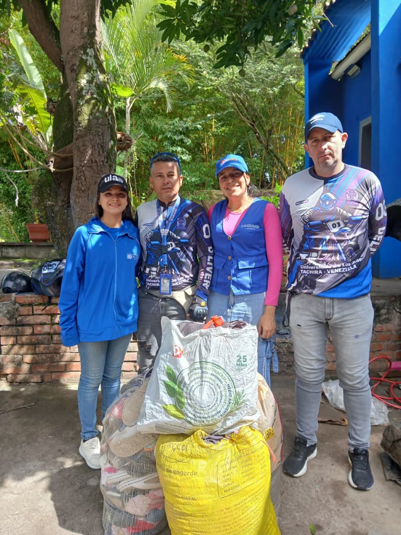 Doação de mais de 1.000 peças de roupas e calçados do Departamento Social da DASAMOR em ação para a Venezuela, do Movimento de Reforma da Igreja Adventista do Sétimo Dia