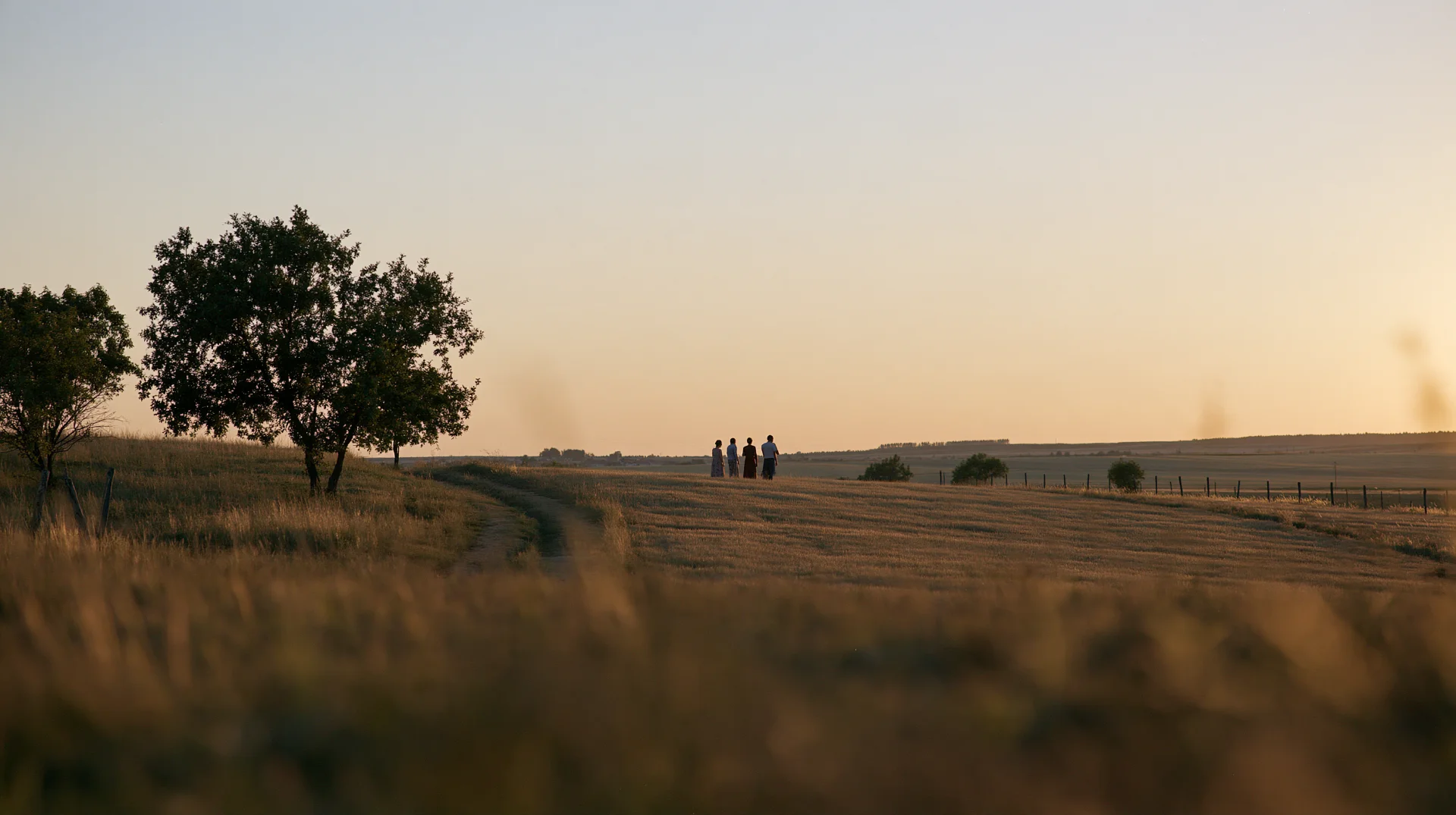 Seção 2.6 · Pôr do sol · Fim do sábado · 16:9