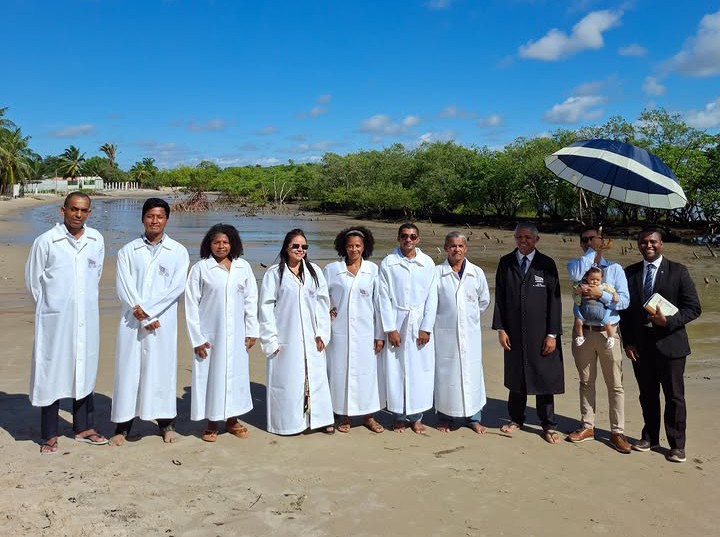 Novas Vidas para Cristo: Cerimonial Batismal emociona fiéis na Grande São Luís (MA)