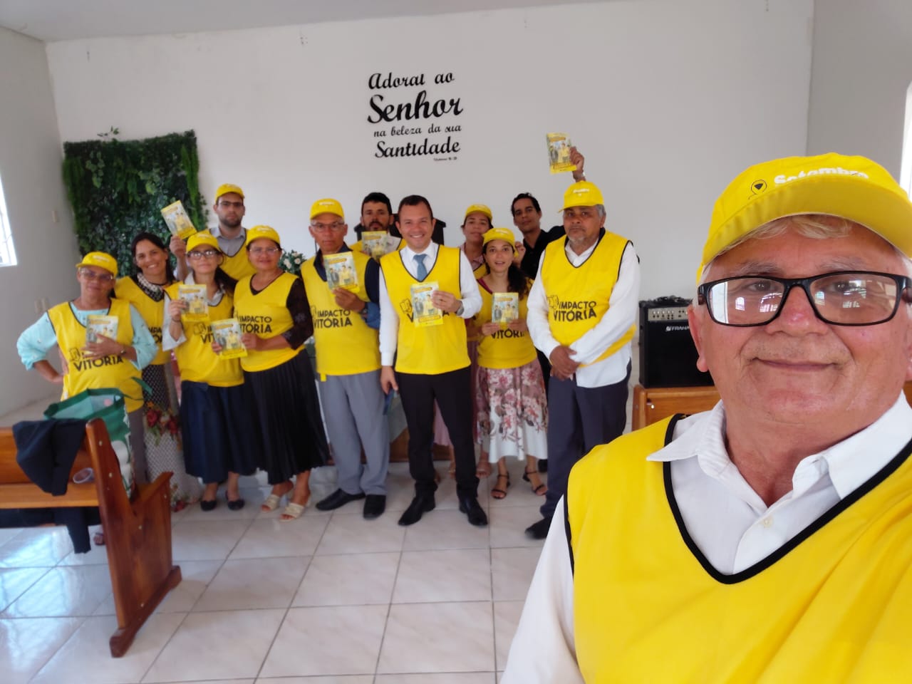 400 revistas Impacto Vitória são distribuídas em Ação Missionária em Limoeiro (PE)