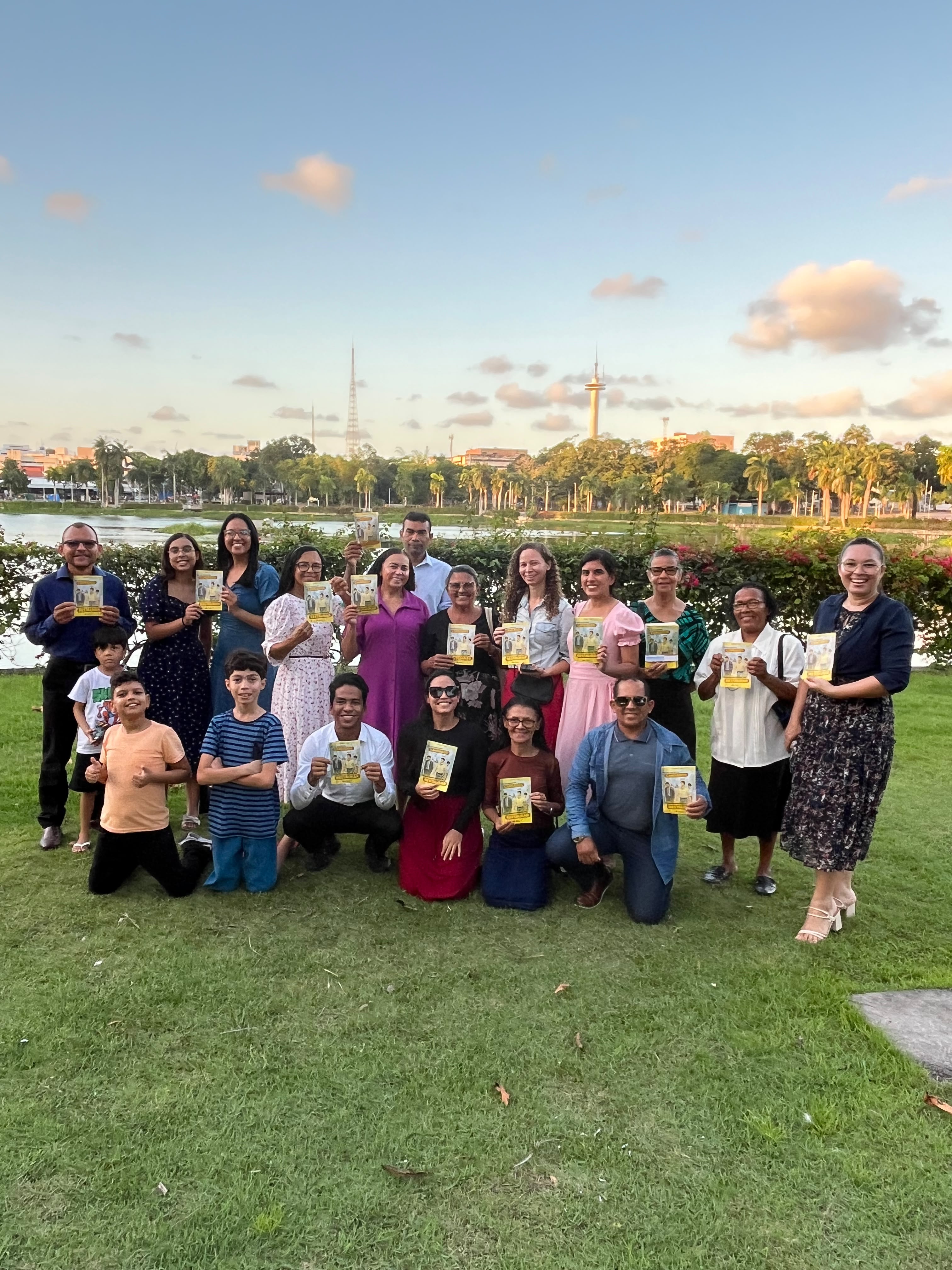  Irmãos da Igreja de João Pessoa participaram da ação missionária no Parque Engenheiro Solon de Lucena, em João Pessoa-PB