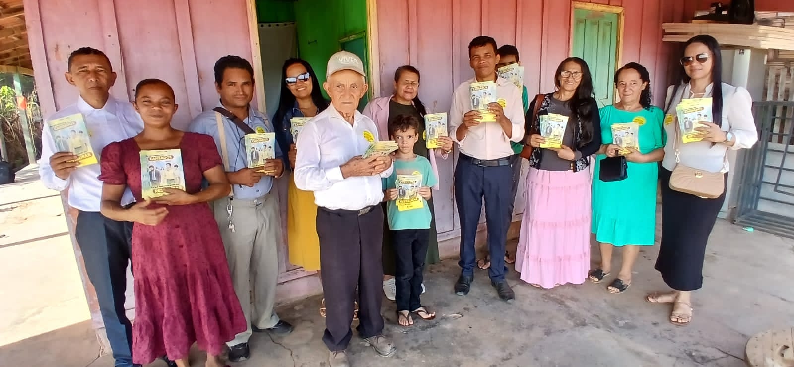 Impacto Vitória distribui 450 revistas em São Félix do Xingu - PA e moradores pedem novas ações